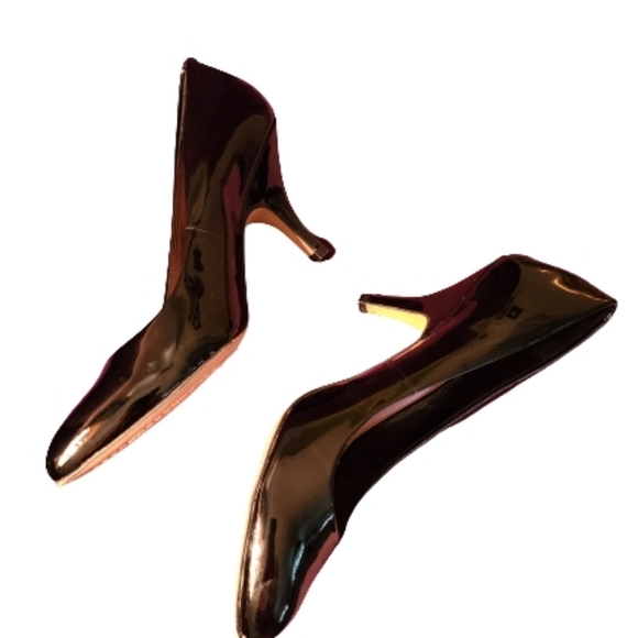 Vince Camuto Patent Leather Pump - Picture 2 of 4